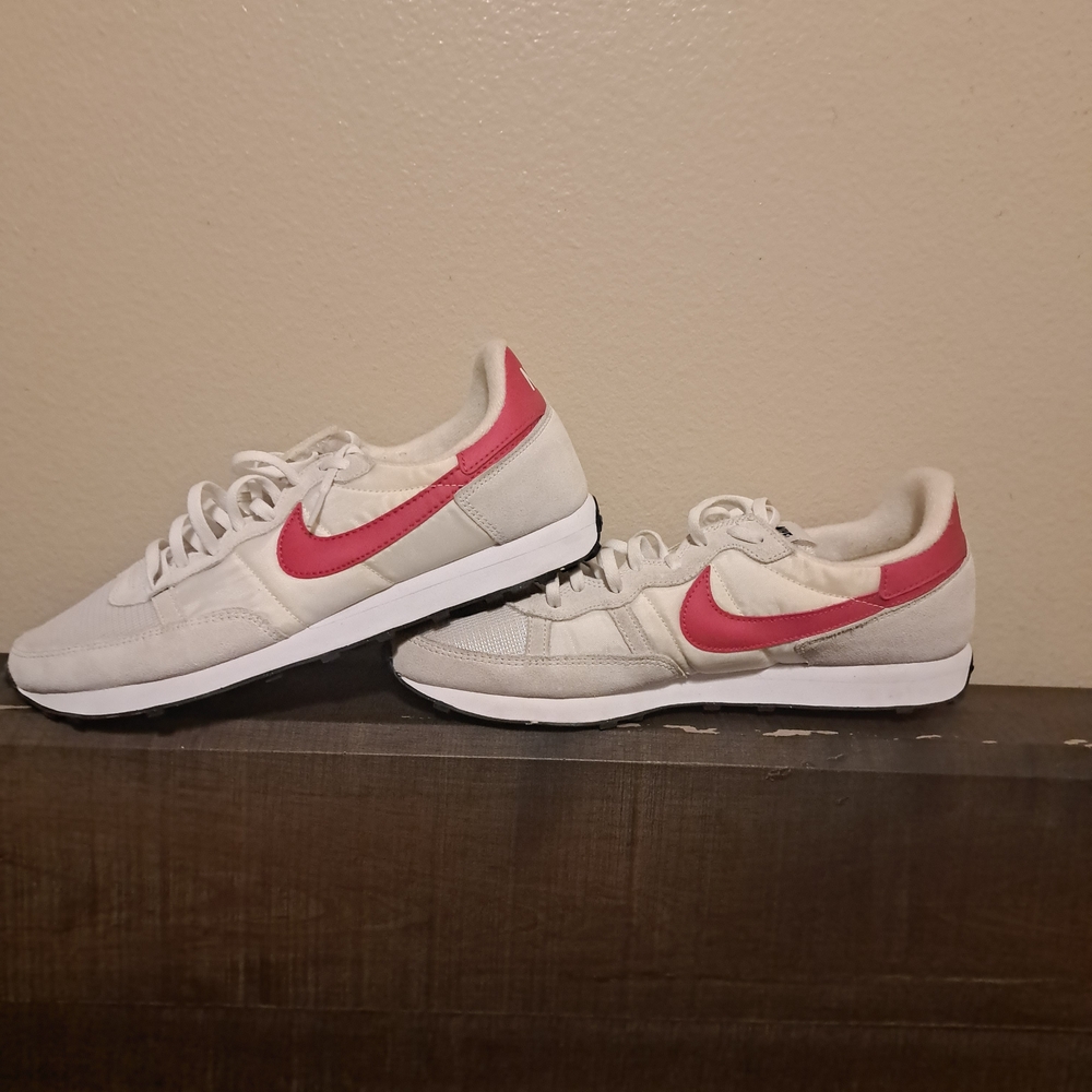 Nike Men's Red and White Athletic Shoes